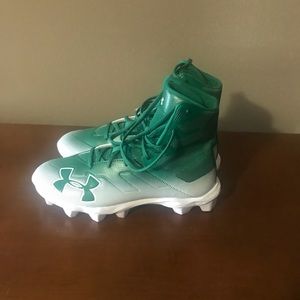 Under Armour Highlight Cleats Size 6